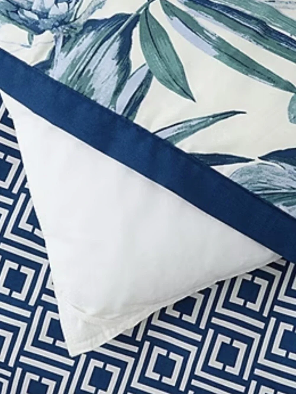 Liz Claiborne Eloise 3-pc. Comforter Set King/Cal King